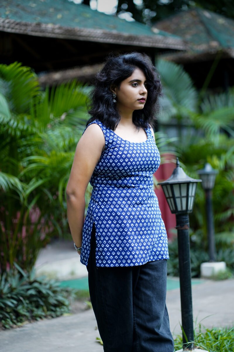 Home neelima kurti