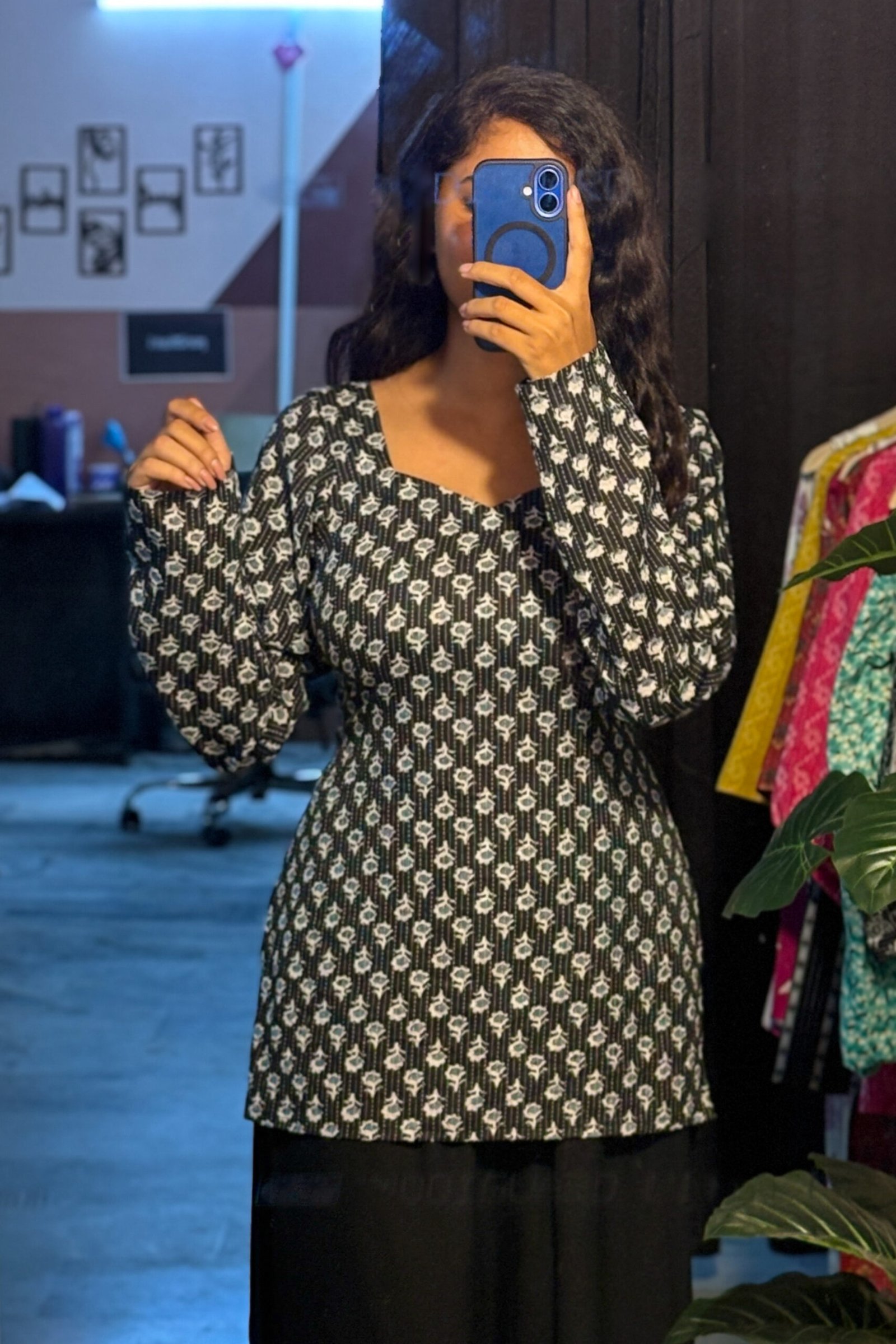 raktika kurti raktika kurti