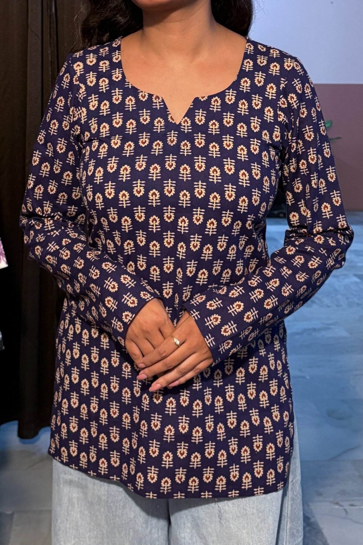 raktika kurti