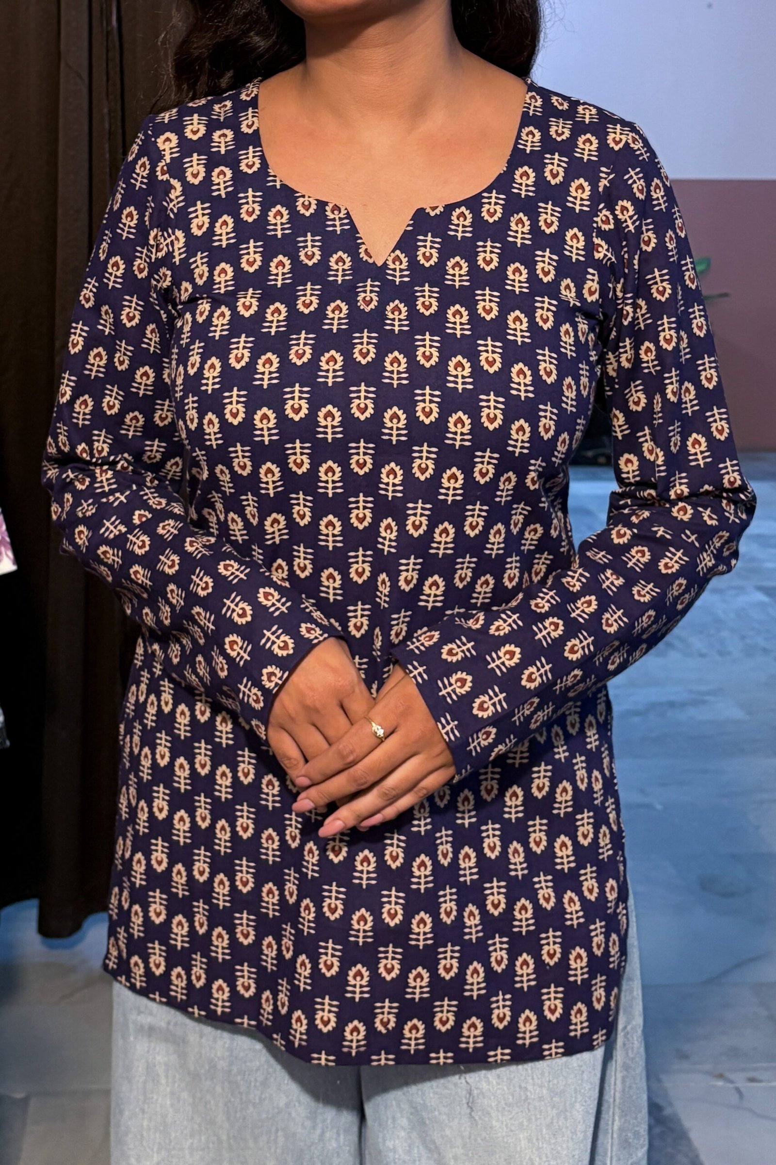 raktika kurti raktika kurti